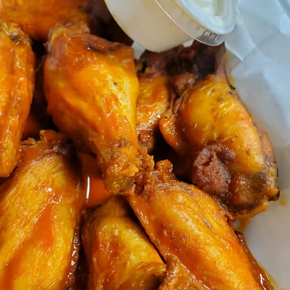 Buffalo Wings (8).
