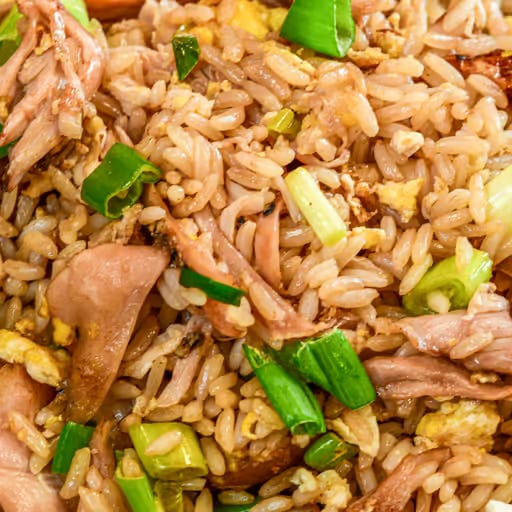 Arroz Chaufa (fried rice with chicken).